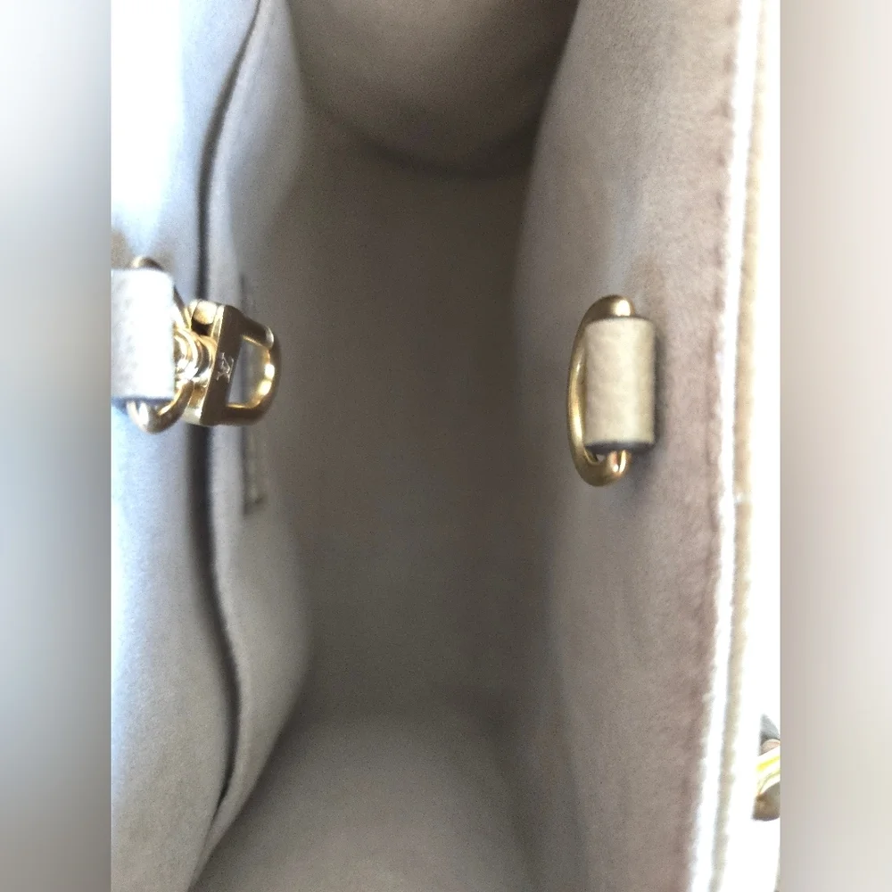 LV OnTheGo PM - Picture 4 of 6